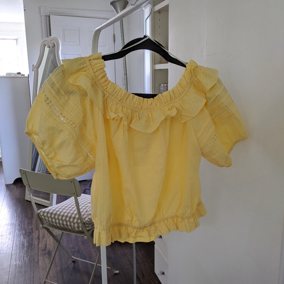 Brand New Yellow Blouse - Picture 3 of 4